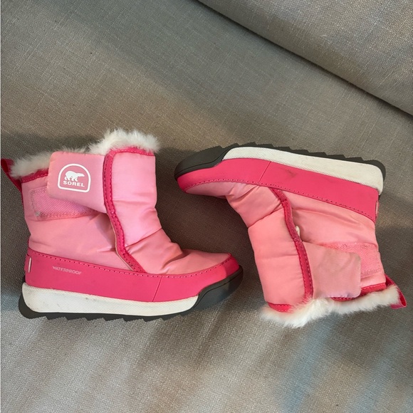 Sorel Whitney II Waterproof and Insulated Boots, Size 10 - Picture 7 of 12